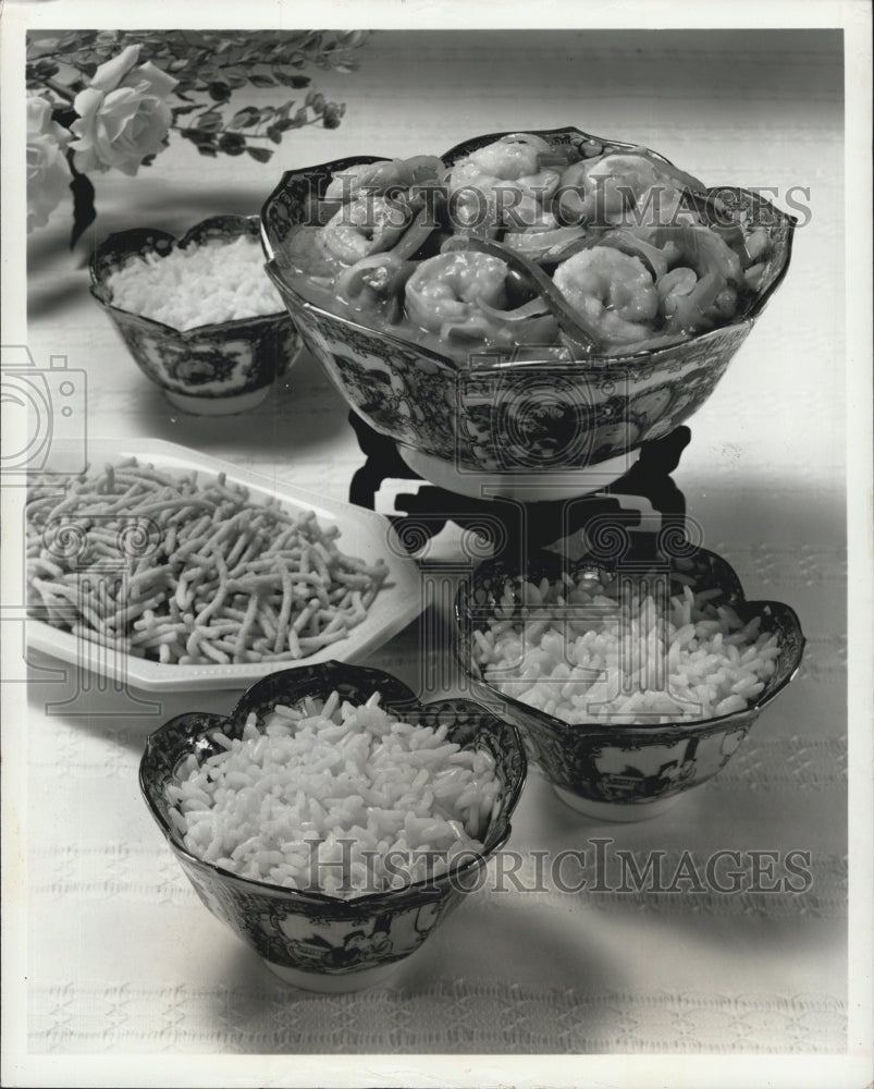 1976 Press Photo A picture of Quick Shrimp Chow Mein and rice. - Historic Images
