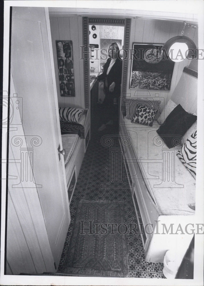 1970 Marion Beckett - Historic Images