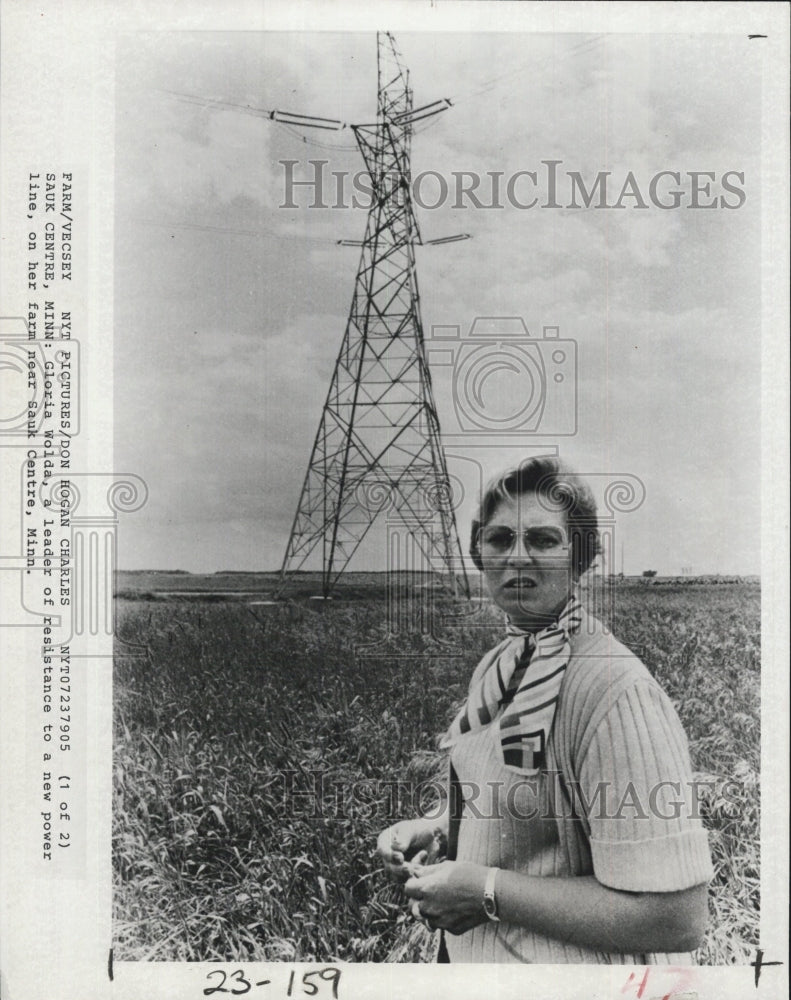 1979 Press Photo Gloria Woods Resist New Power Line - Historic Images