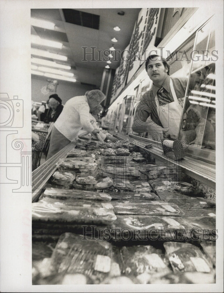 1973 Meat line Mr. Butz Food Prices at grocery store - Historic Images