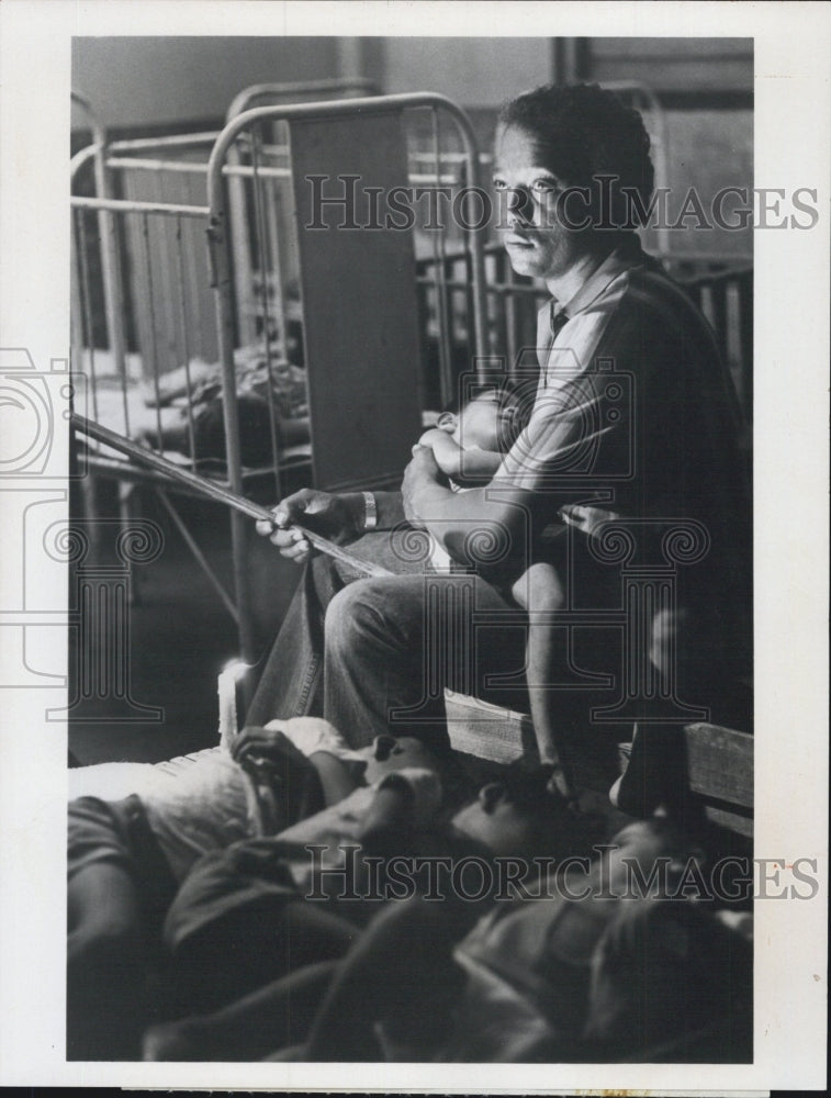 1977 Paul Winfield Green Eyes - Historic Images