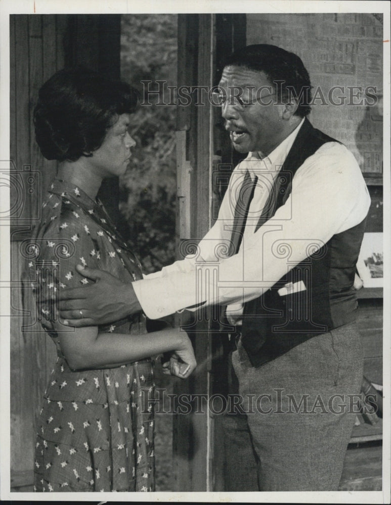 1976 Paul Winfield Ethel Ayler - Historic Images