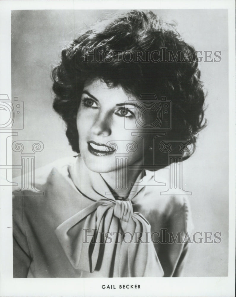 1982 Press Photo Gail Becker Author Cookbook - Historic Images