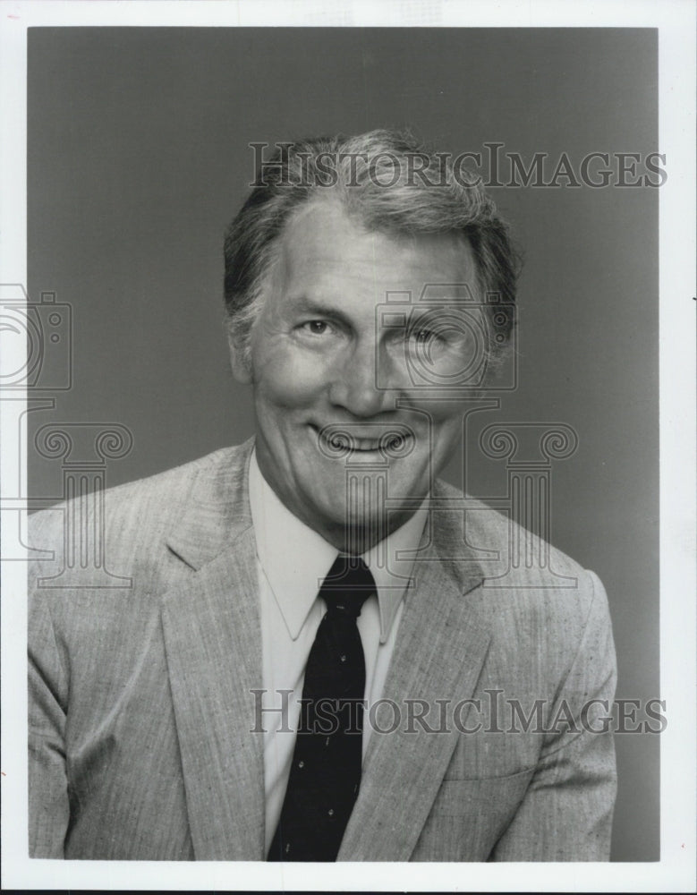 1983 Press Photo Jack Palance in Ripley's Believe it or Not - Historic Images
