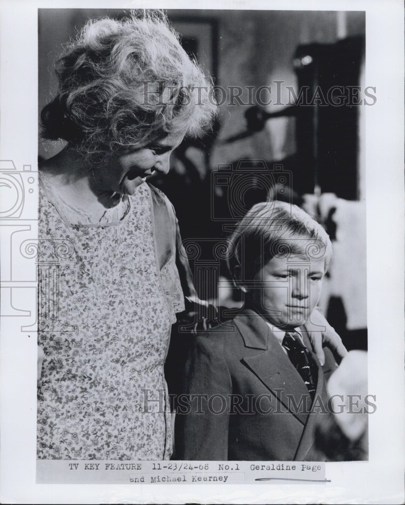 1968 Geraldine Page Hugging Her Son In Thursday Thanksgiving Visitor - Historic Images