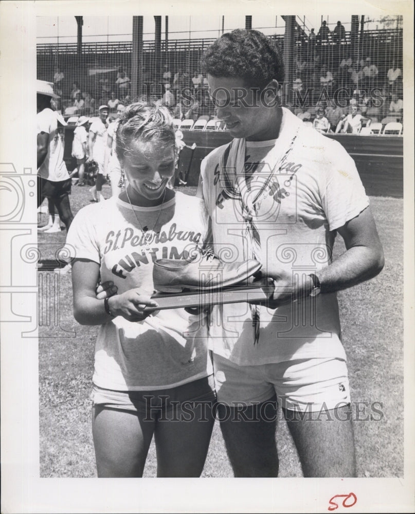 1962 Peter Kramer Won A Golden Shoe In St Petersburg Florida - Historic Images