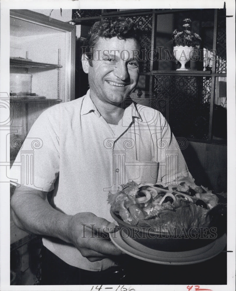 1977 of Peter Koutroubis of Winn's Restaurant - Historic Images