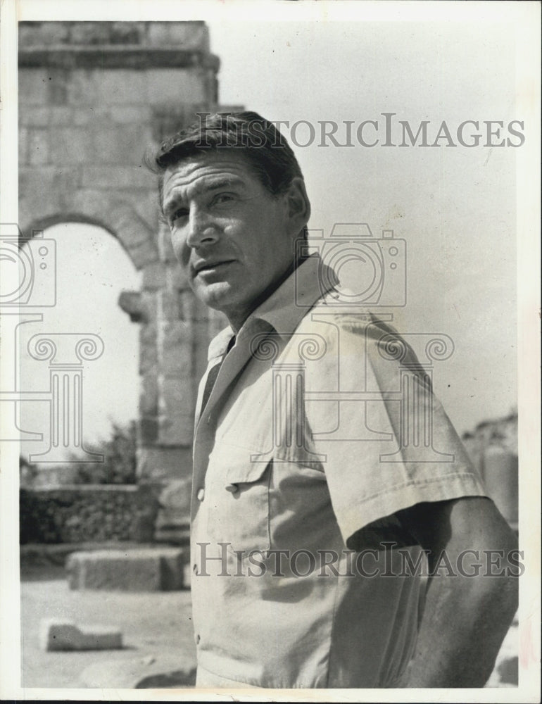 1975 Gene Barry, actor - Historic Images
