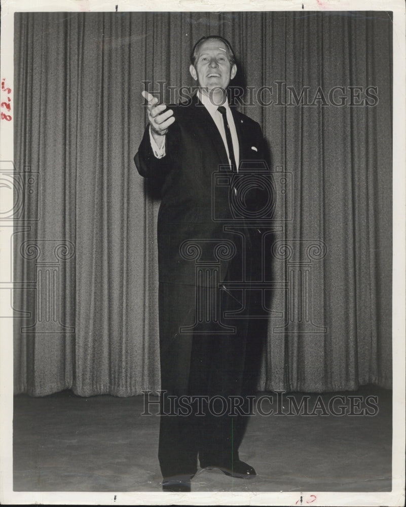 1965 Art Linkletter Teaches Children to Dance - Historic Images