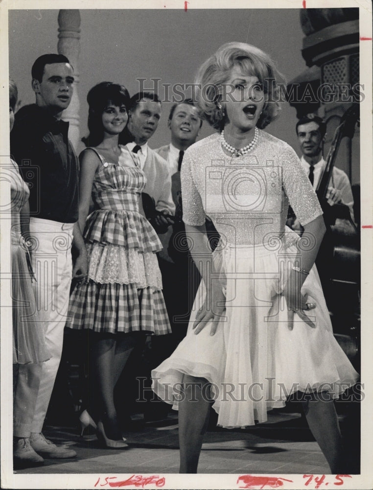 1964 Actress Debbie Reynolds Kraft Music Hall - Historic Images