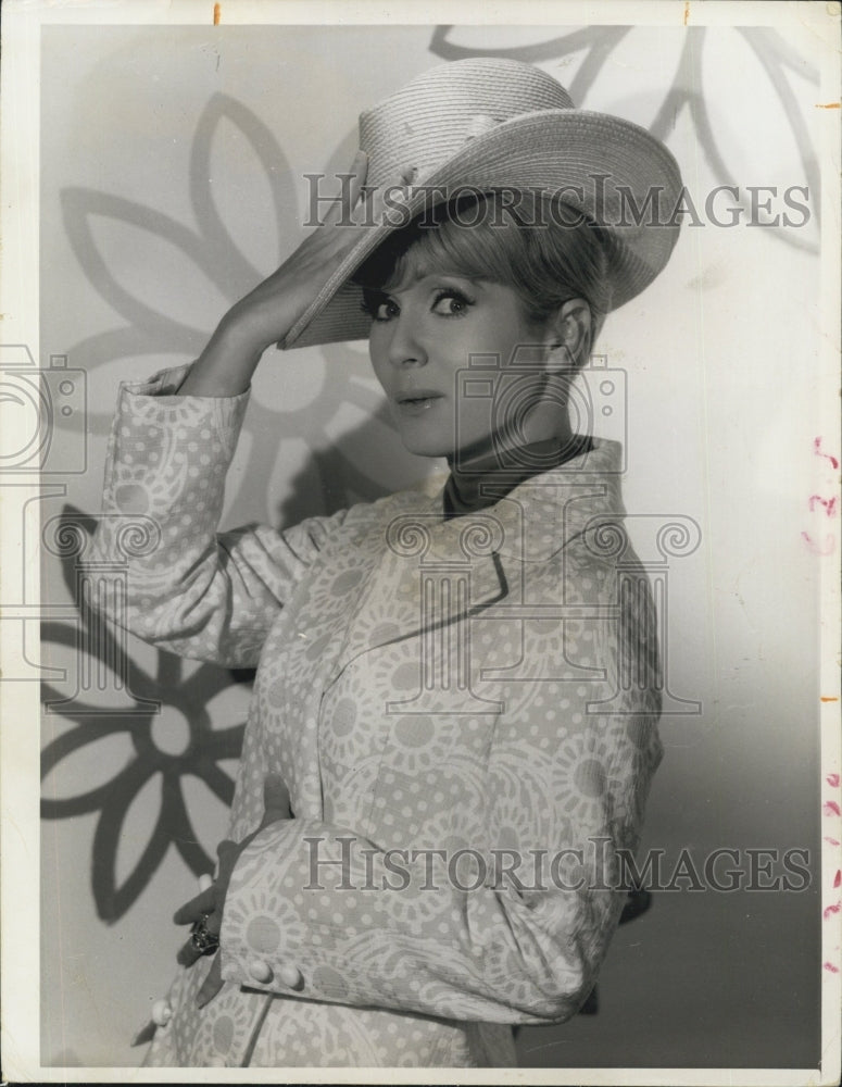 1969 Debbie Reynolds Show Actress Goody Twoshoes - Historic Images