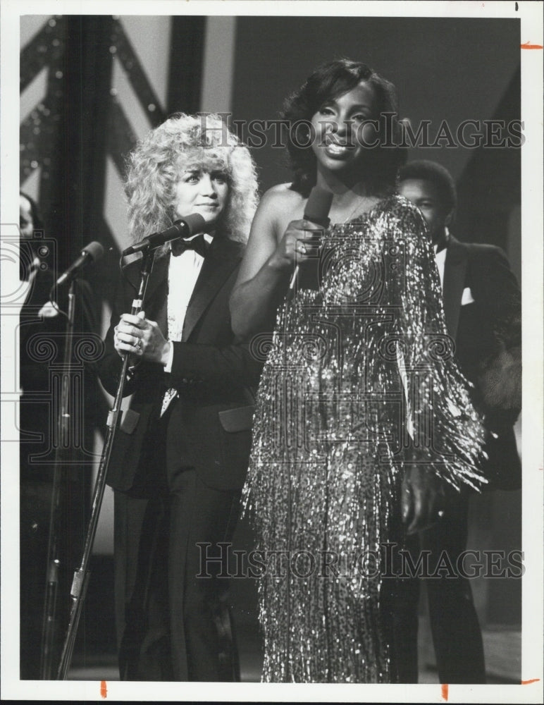 1981 Press Photo Singer Gladys Knight &amp; Barbara Mandrell - Historic Images