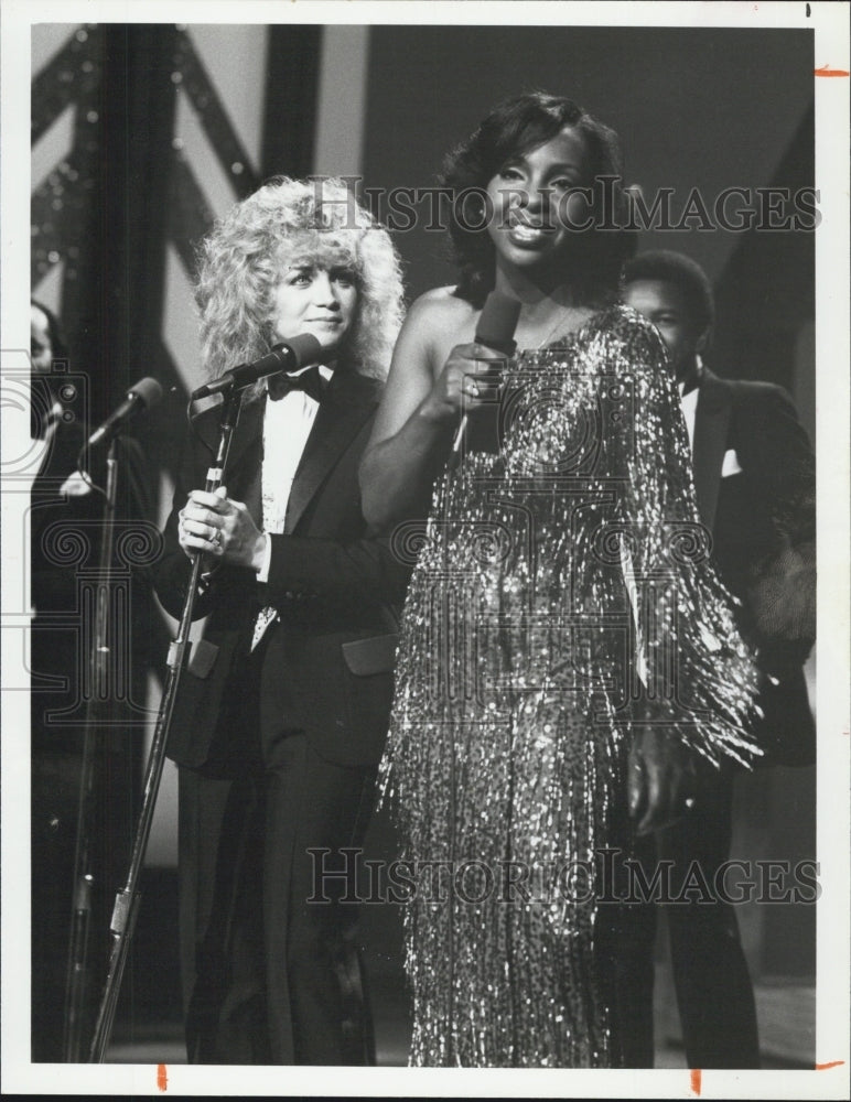 1981 Press Photo Singer Gladys Knight & Barbara Mandrell - Historic Images