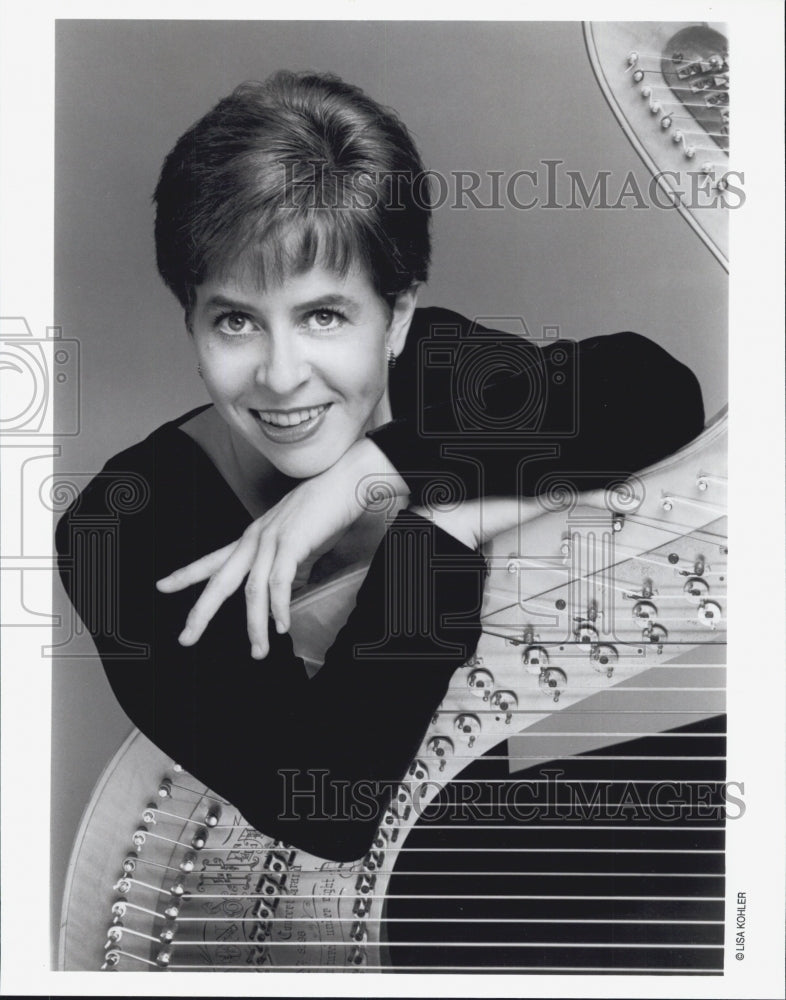 1996 Press Photo Jennifer Hoult Harpist American Chamber Orchestra New York - Historic Images