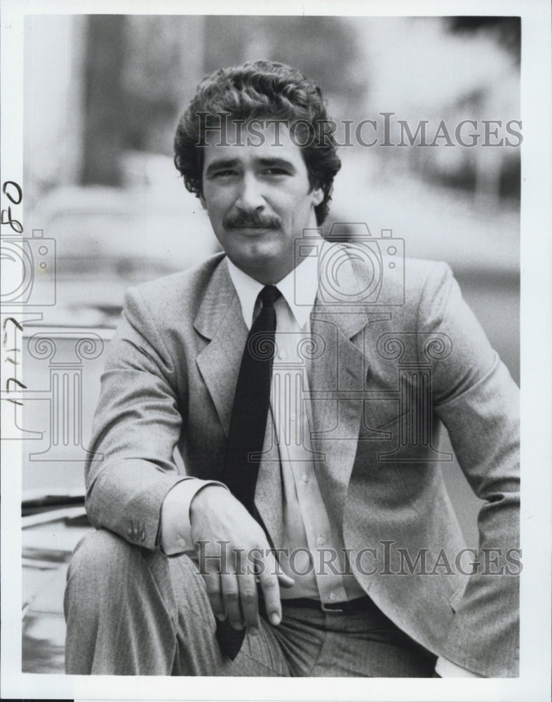 1983 Press Photo Lee Horsley in "Matt Houston." - Historic Images