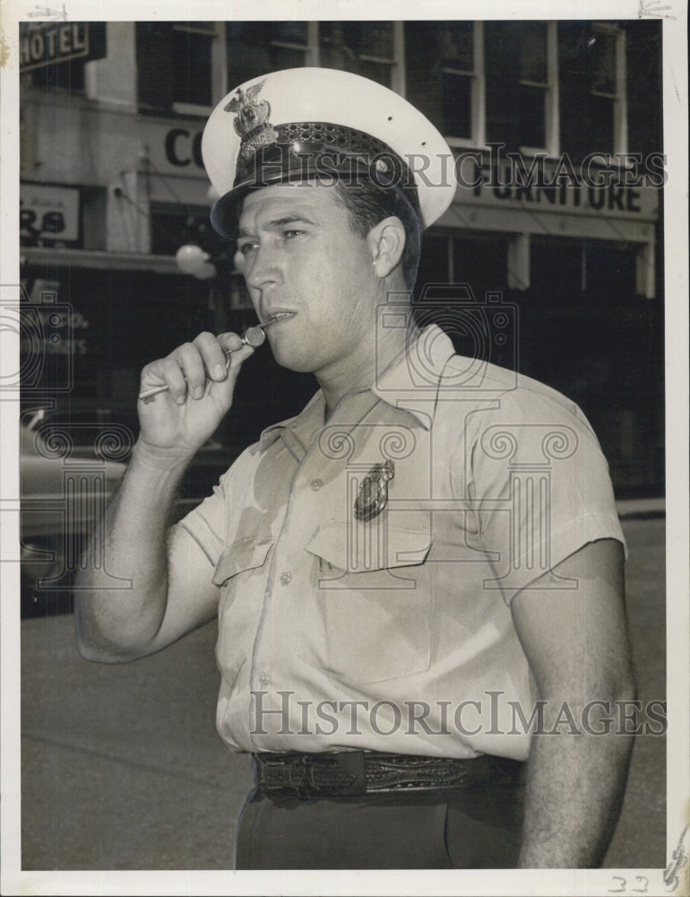 1951 Tampa Policeman George Huerta - Historic Images