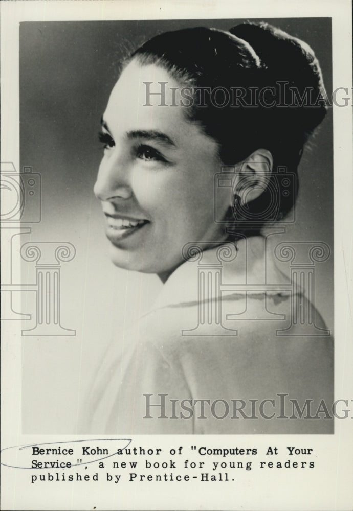 Press Photo Bernice Kohn Author Of &quot;Computers At Your Service&quot; - Historic Images