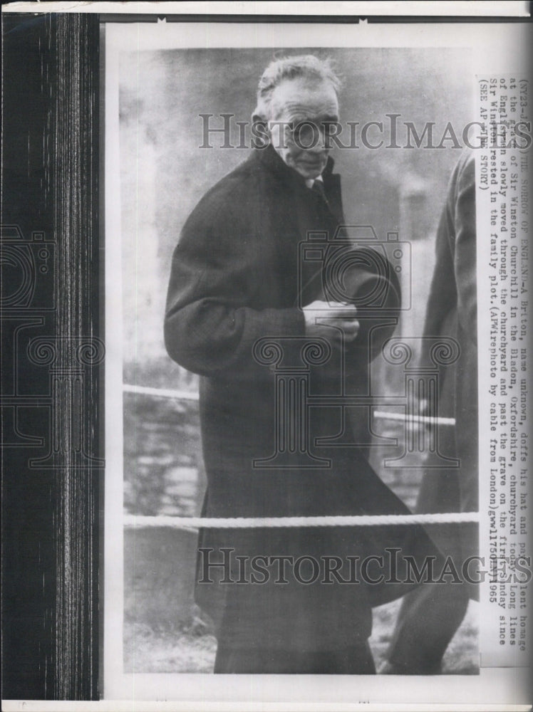 1965 Sir Winston Churchill Mourning - Historic Images