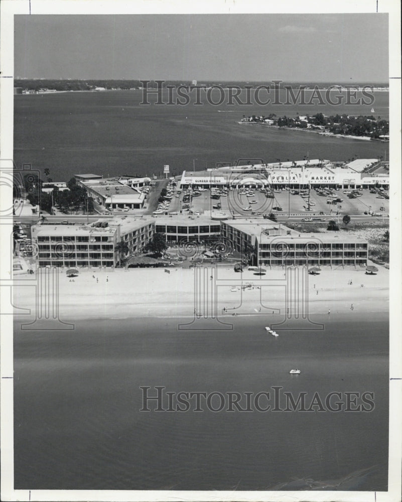 Press Photo Aerial View of Happy Dolphin Inn - Historic Images