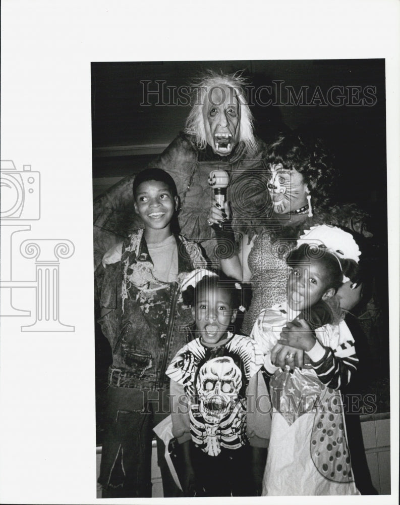 1991 Press Photo Haunted House At Campbell Park Ishera,Shadoenna,Dominic,Linda - Historic Images