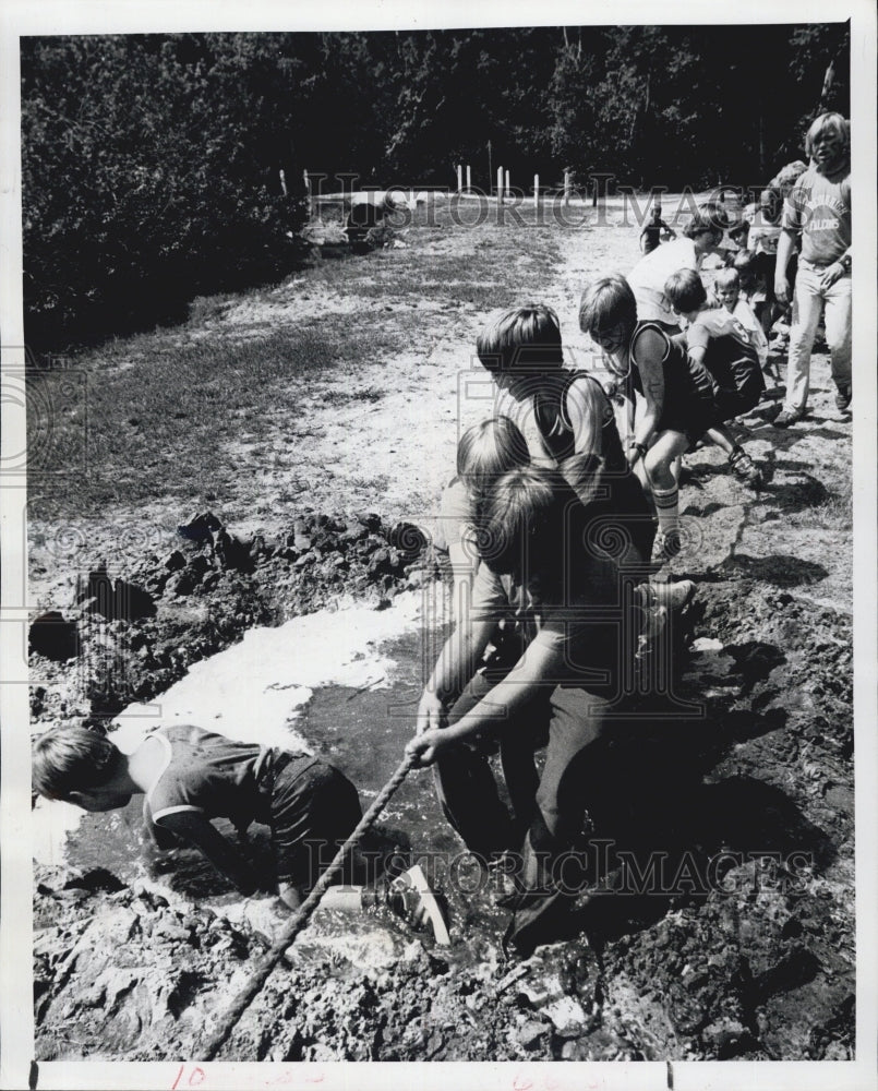 1977Press Photo 57 kids donned war paint for Color war day last day of 2 wk camp - Historic Images