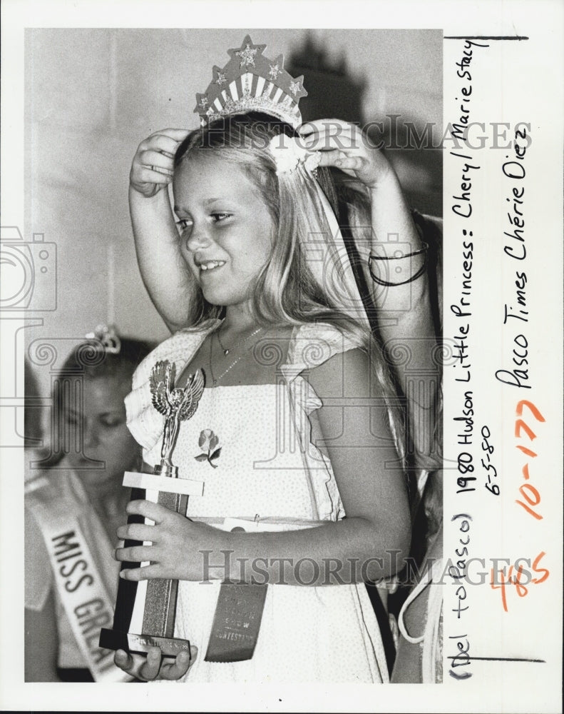 1980 Press Photo Cheryl Marie Stacy Crowned Hudson Little Princess - Historic Images