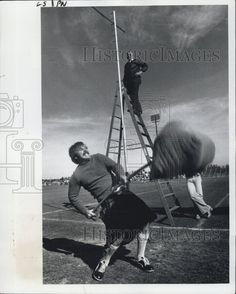 1978 Terry Hayes a Dunedin Policeman Won the Shotput event - Historic Images