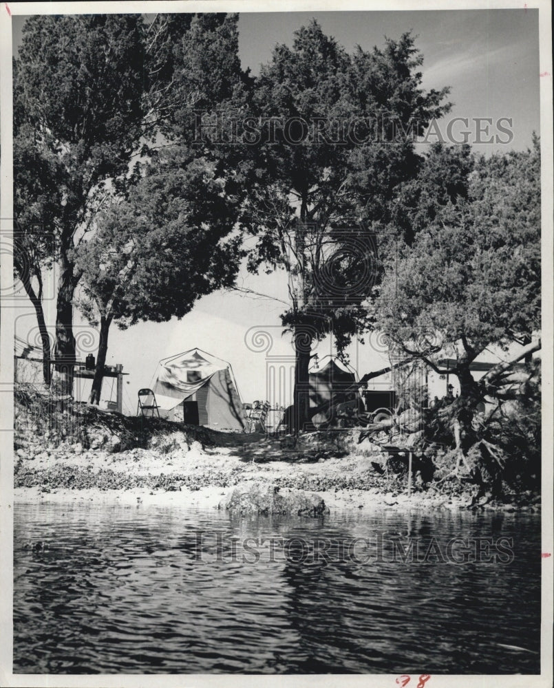 1966 Withlacocche River in Yankeetown, Camp Site. - Historic Images