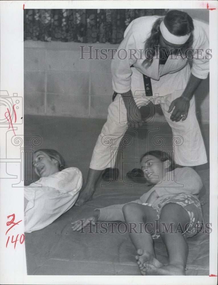 1970 Press Photo Karate Class, New Port Rickey Recreation Day. - Historic Images