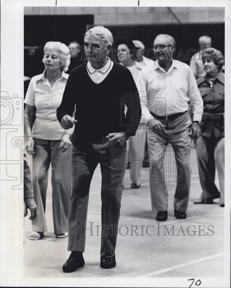 1978 Press Photo Seniors line dance at the New Port Richey Recreation Center. - Historic Images