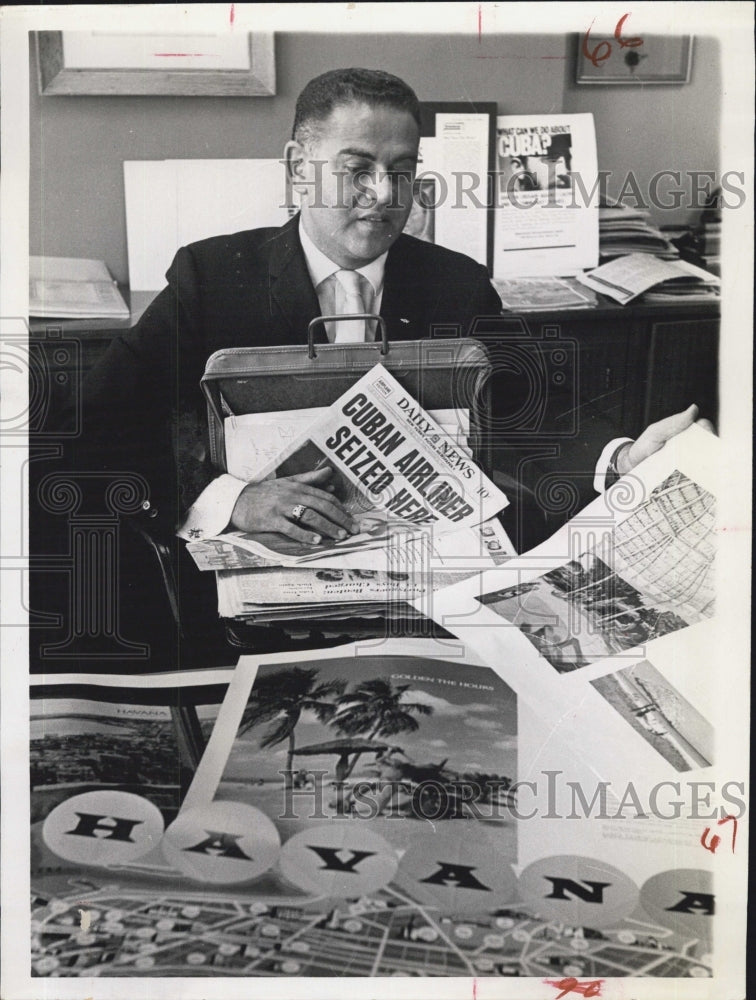 1961 Press Photo Erwin Harris - Historic Images