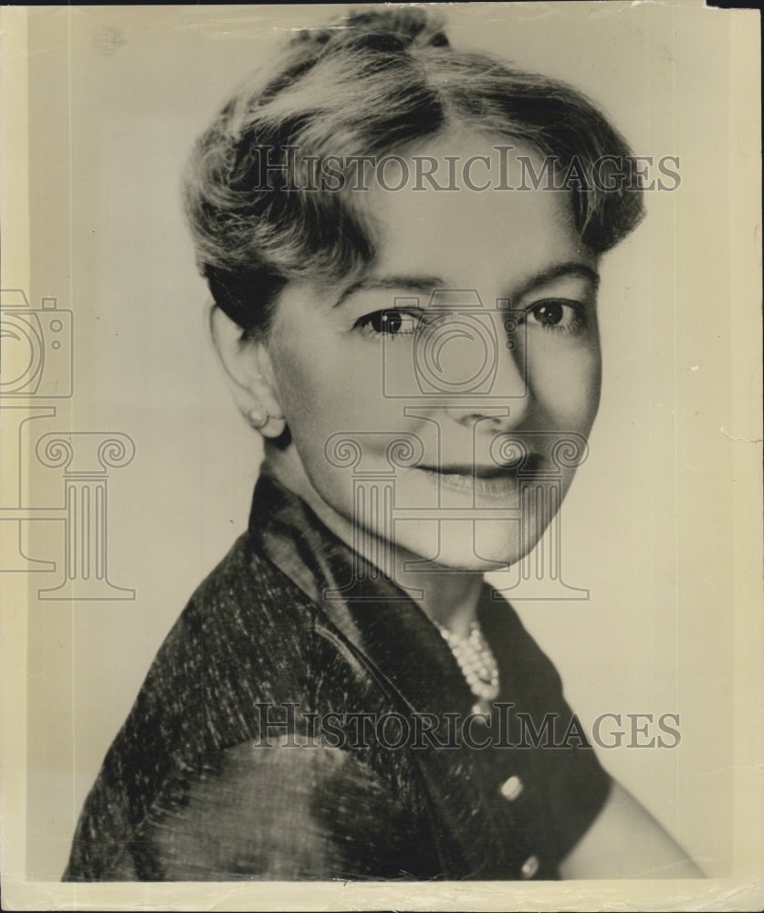Press Photo Helan Hayes shown in the picture above. - Historic Images