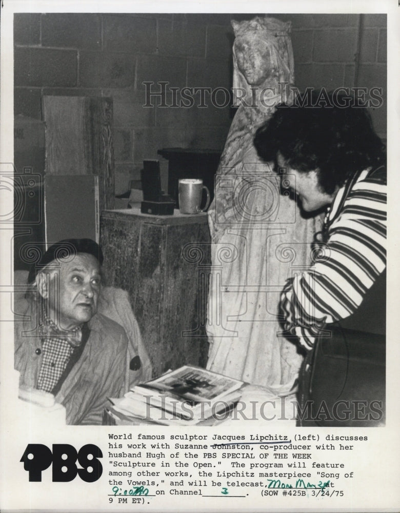 1975 Sculptor Jacques Lipchitz with PBS Producer Suzanne Johnson - Historic Images