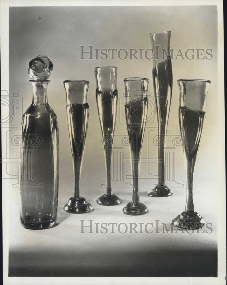 Press Photo Jag of Wine. - Historic Images