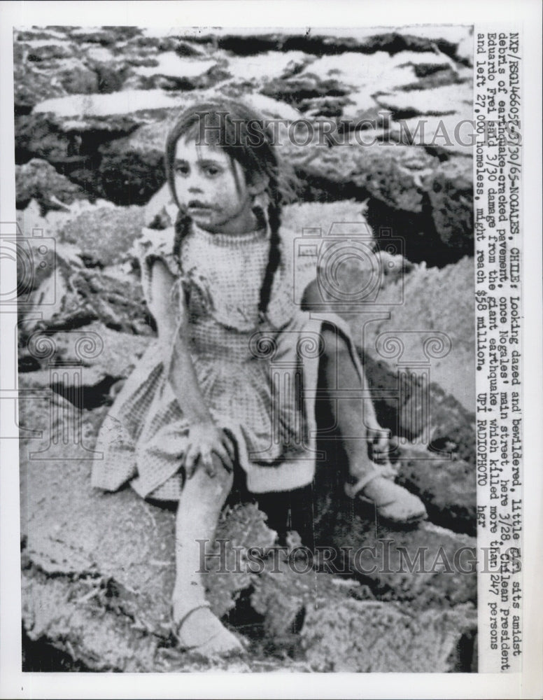 1965 Little girl Earthquake Chile - Historic Images