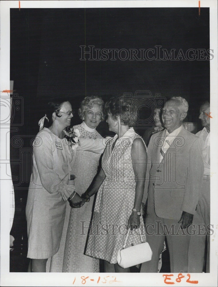 1975 Dr Holt & Guests - Historic Images