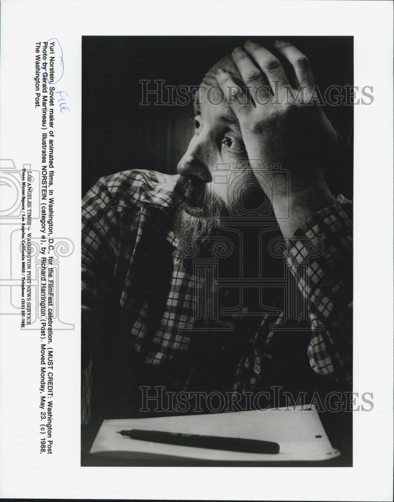 1988 Press Photo Yuri Norstein Soviet maker animated films - Historic Images