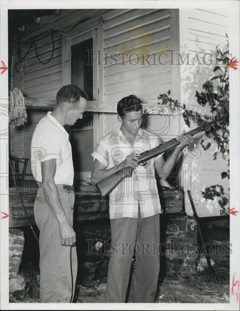 1954 Allen Platt &amp; Son Rutledge Loading Shotgun Weapon Night Terrors - Historic Images