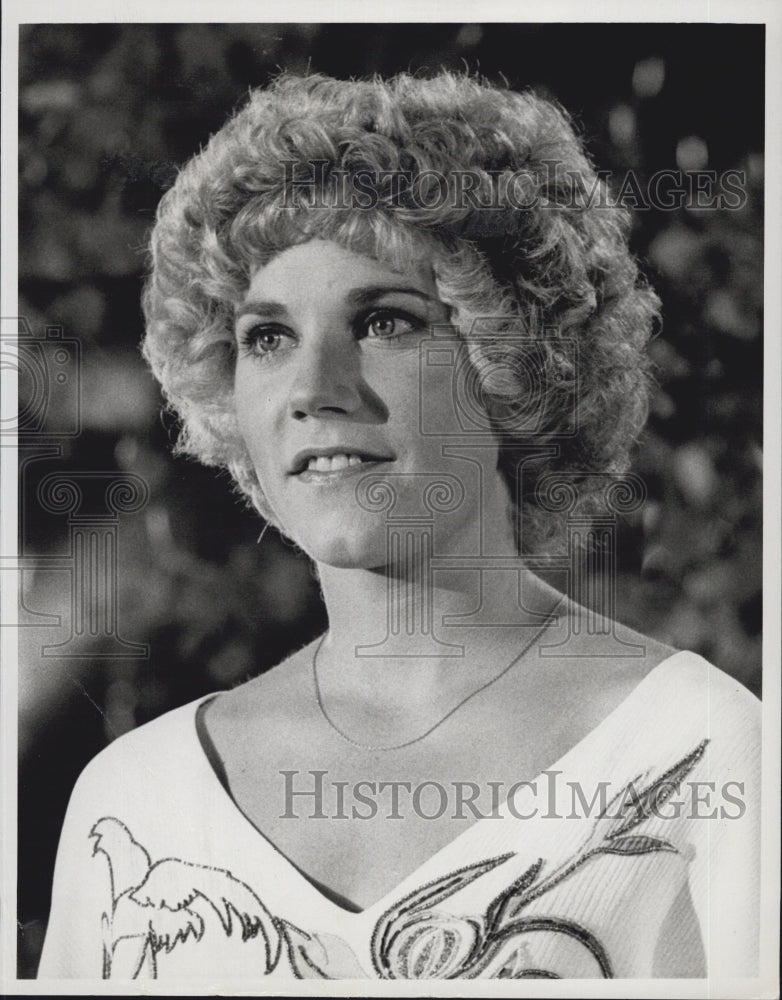 1975 Singer Anne Murray On The Perry Como's Lake Tahoe Holiday - Historic Images