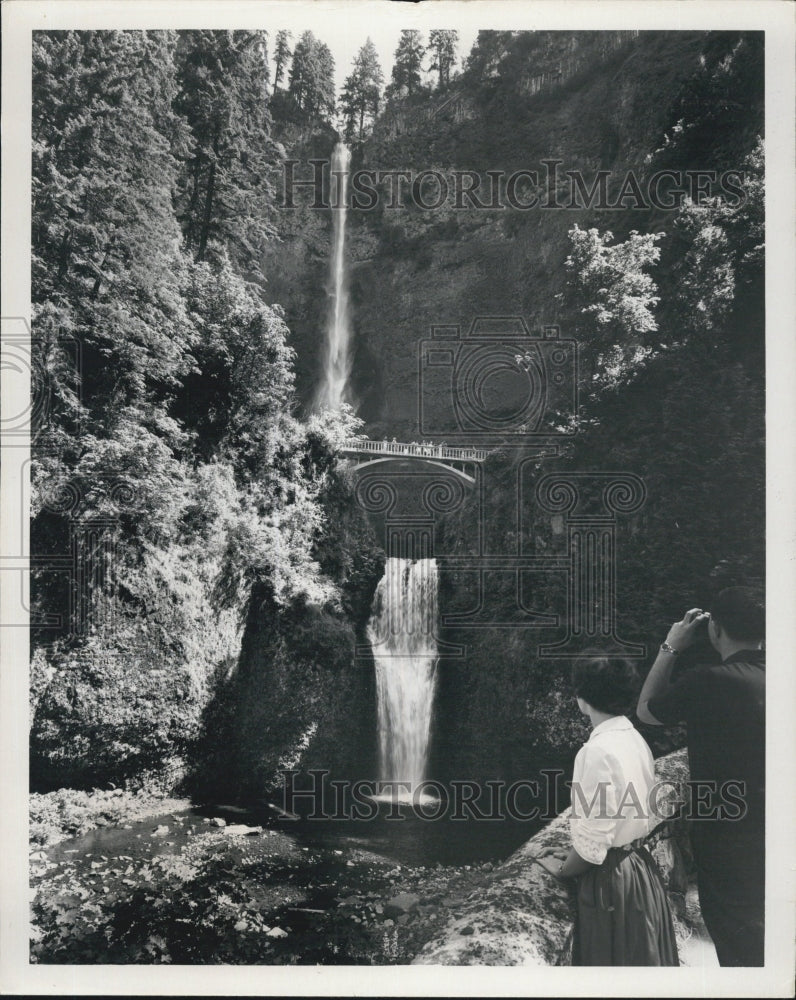 1974 Waterfalls In Oregon's Columbia River Gorge - Historic Images