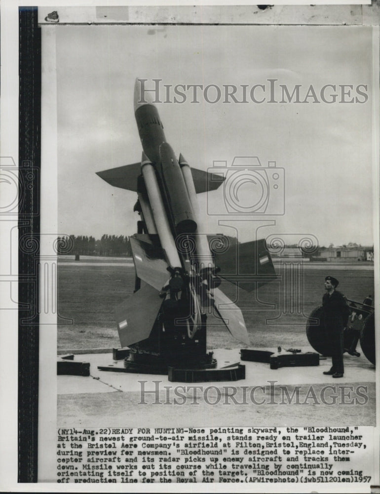 1957 Press Photo new bloodhound Britain&#39;s newest ground to air missile - Historic Images