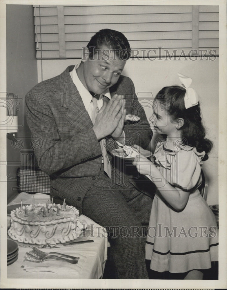 1946 Press Photo Jack Carson and Norman Jean Nilsson on "Jack Carson Show" - Historic Images