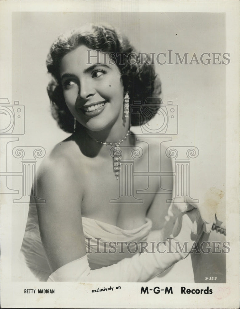 Press Photo MGM Records Recording Artist Betty Madigan Portrait - Historic Images