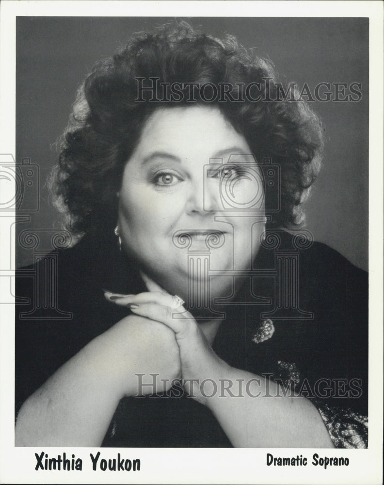 1989 Press Photo Dramatic Soprano Singer Xinthia Youkon Portrait - Historic Images