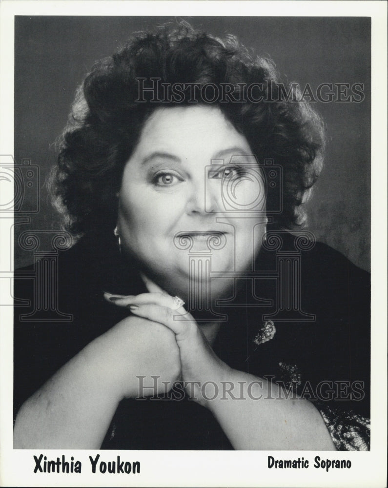 1987 Press Photo Soprano Opera Singer Xinthia Youkon Portrait - Historic Images