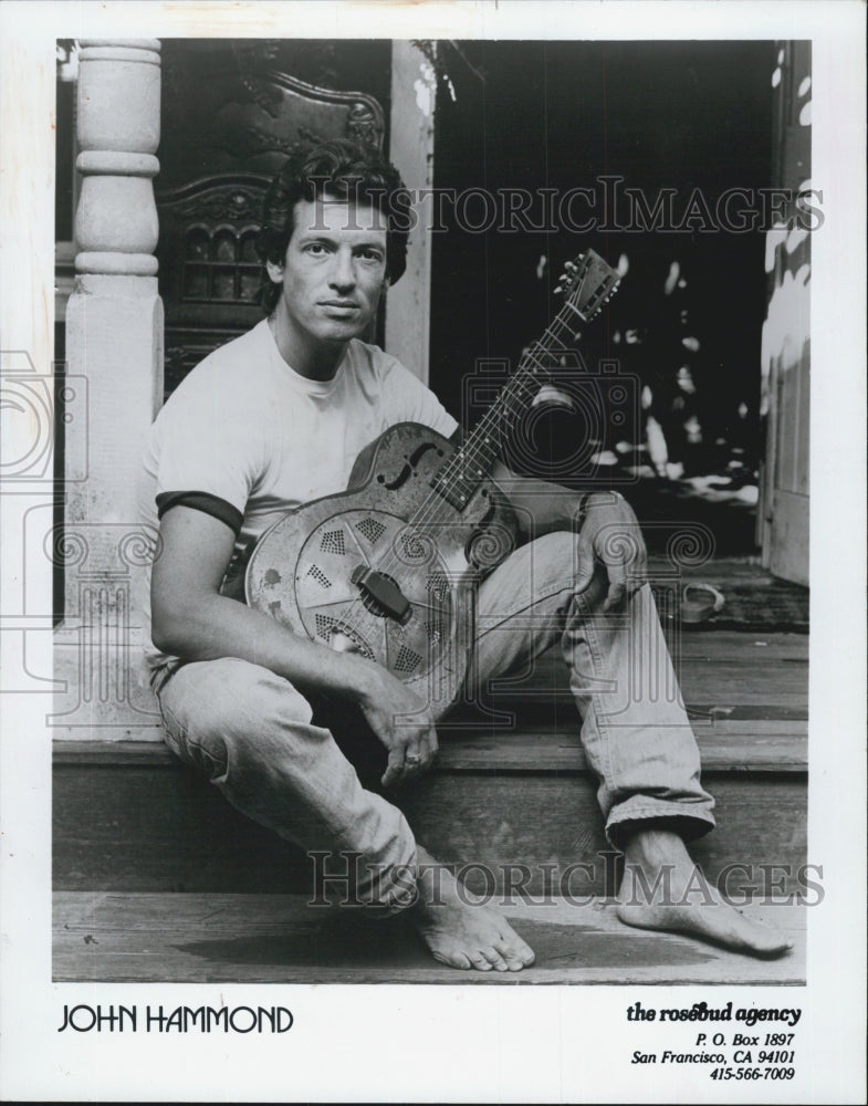 1983 Press Photo Blues Guitarist John Hammond Portrait With Guitar - Historic Images