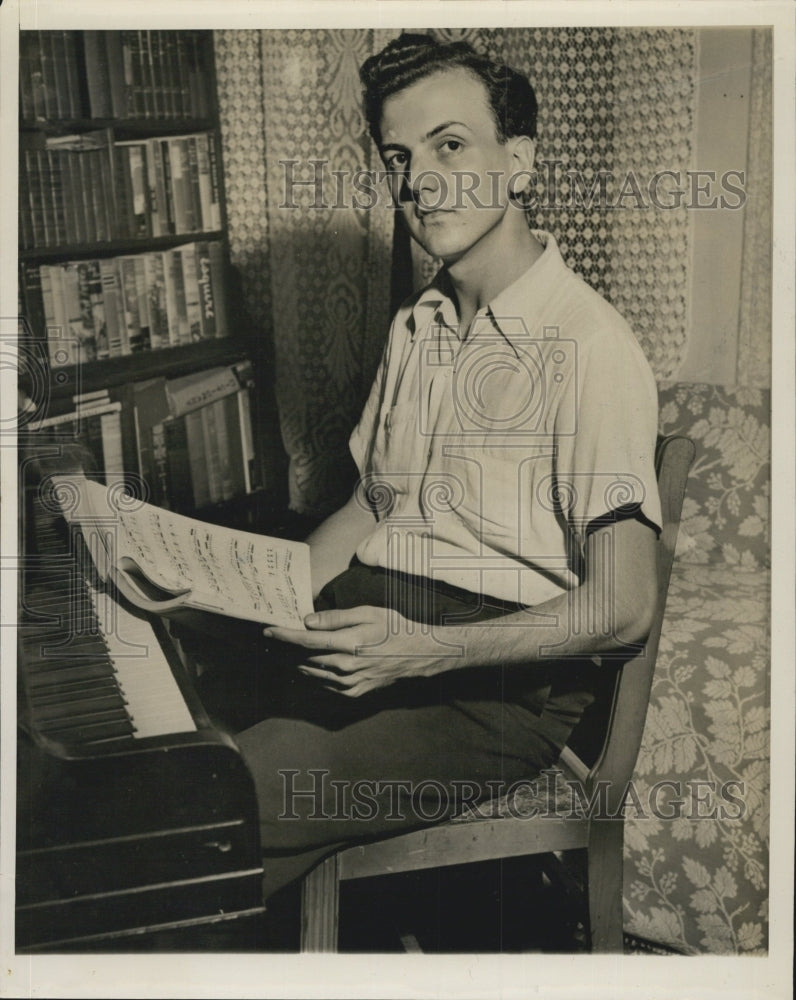 Press Photo Music Composer Anthony di Bonaventura Seated At Piano Sheet Music - Historic Images