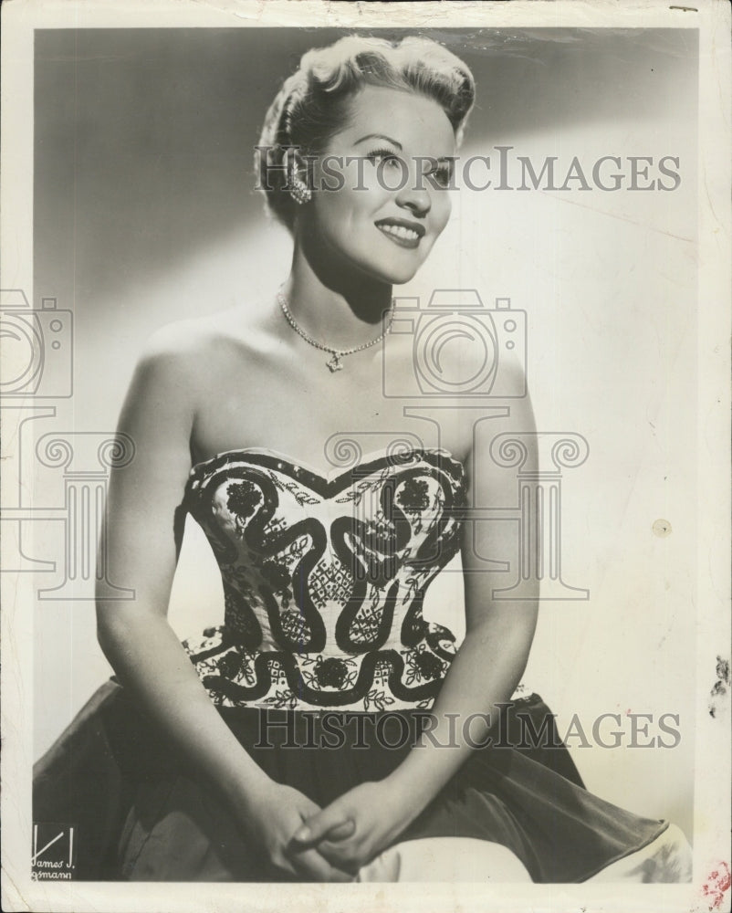 Press Photo Actress Patti Page Portrait Wearing Nice Gown - Historic Images