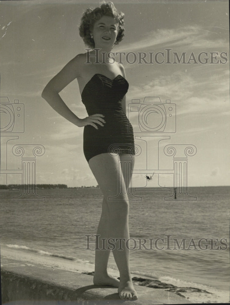 Press Photo Marie Wolfe - Historic Images