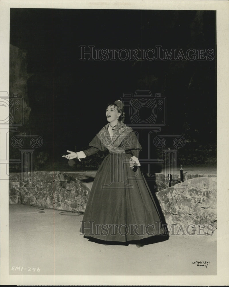 Press Photo Janette Vivalda in Gounod's opera, "Mireille" - Historic Images